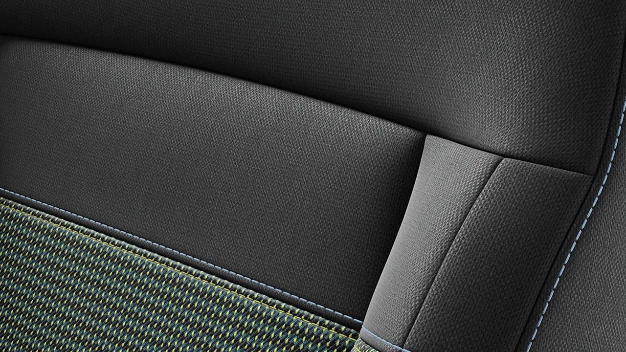 Detailní pohled na elektrické MINI Aceman v černé barvě