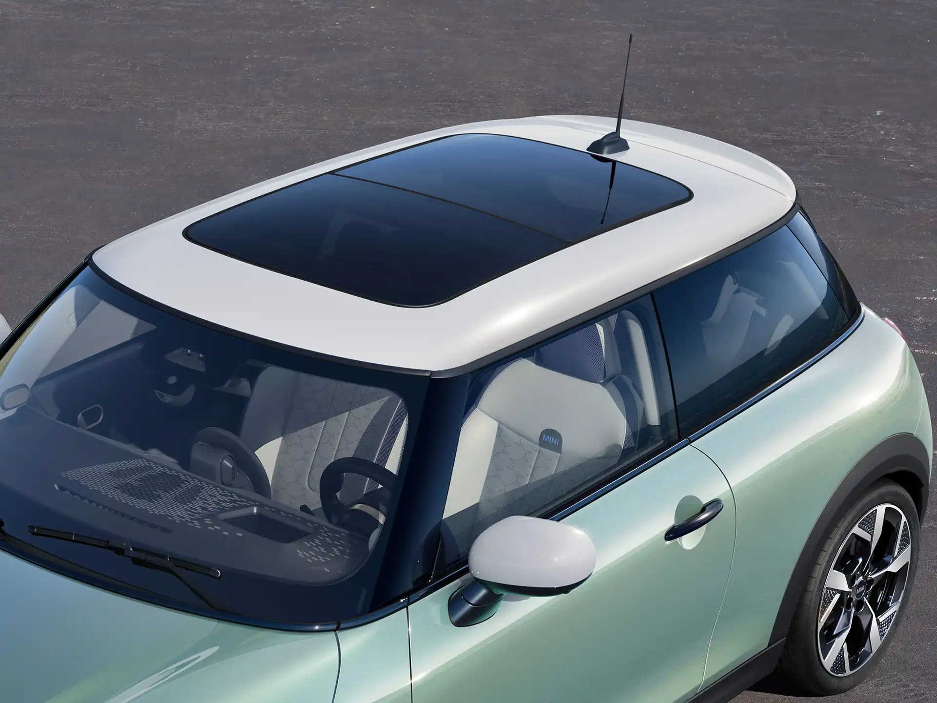 MINI Cooper 3dveřové – Video panoramatická střecha