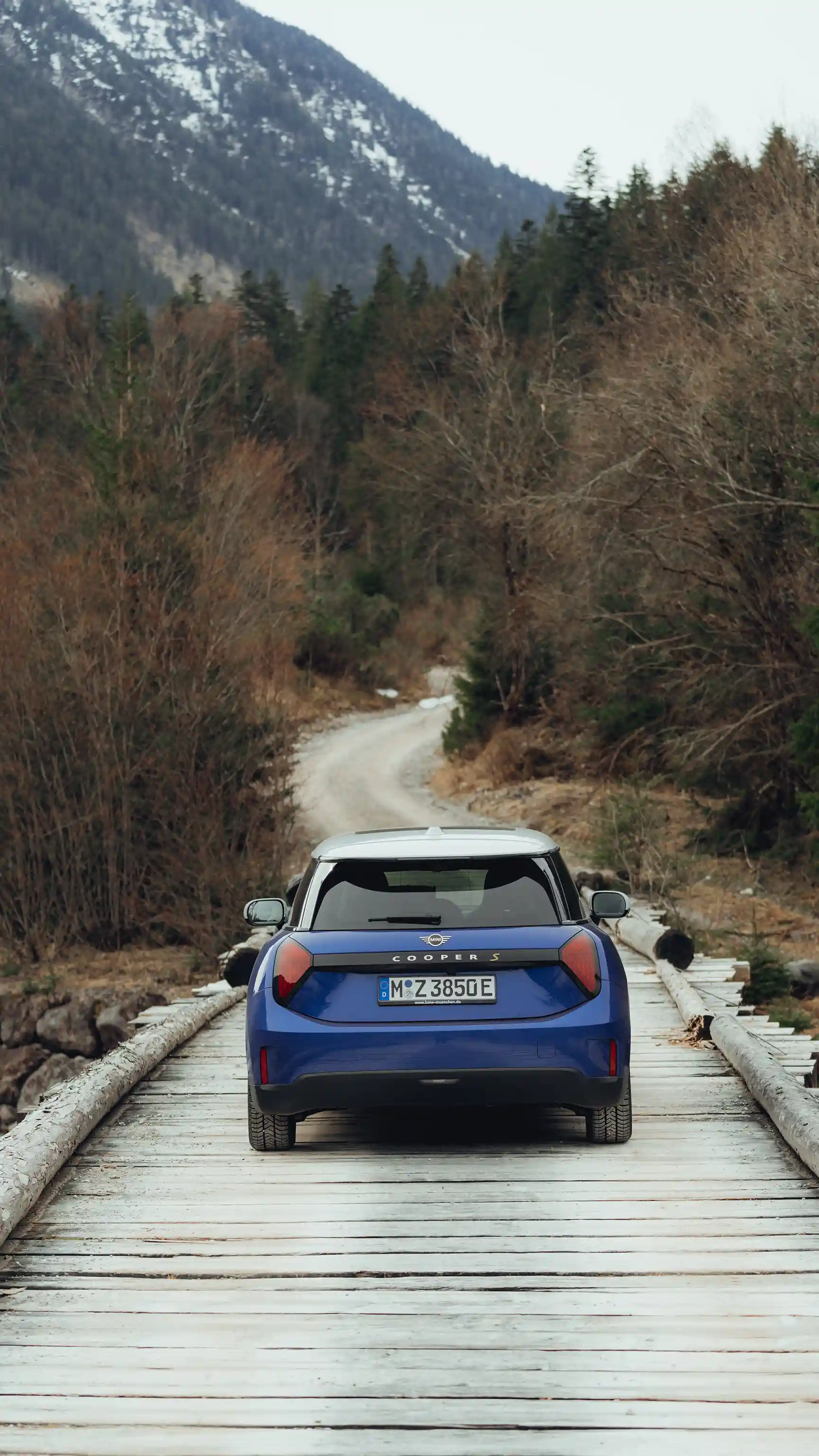 Elektrické MINI Cooper – Pohled zezadu