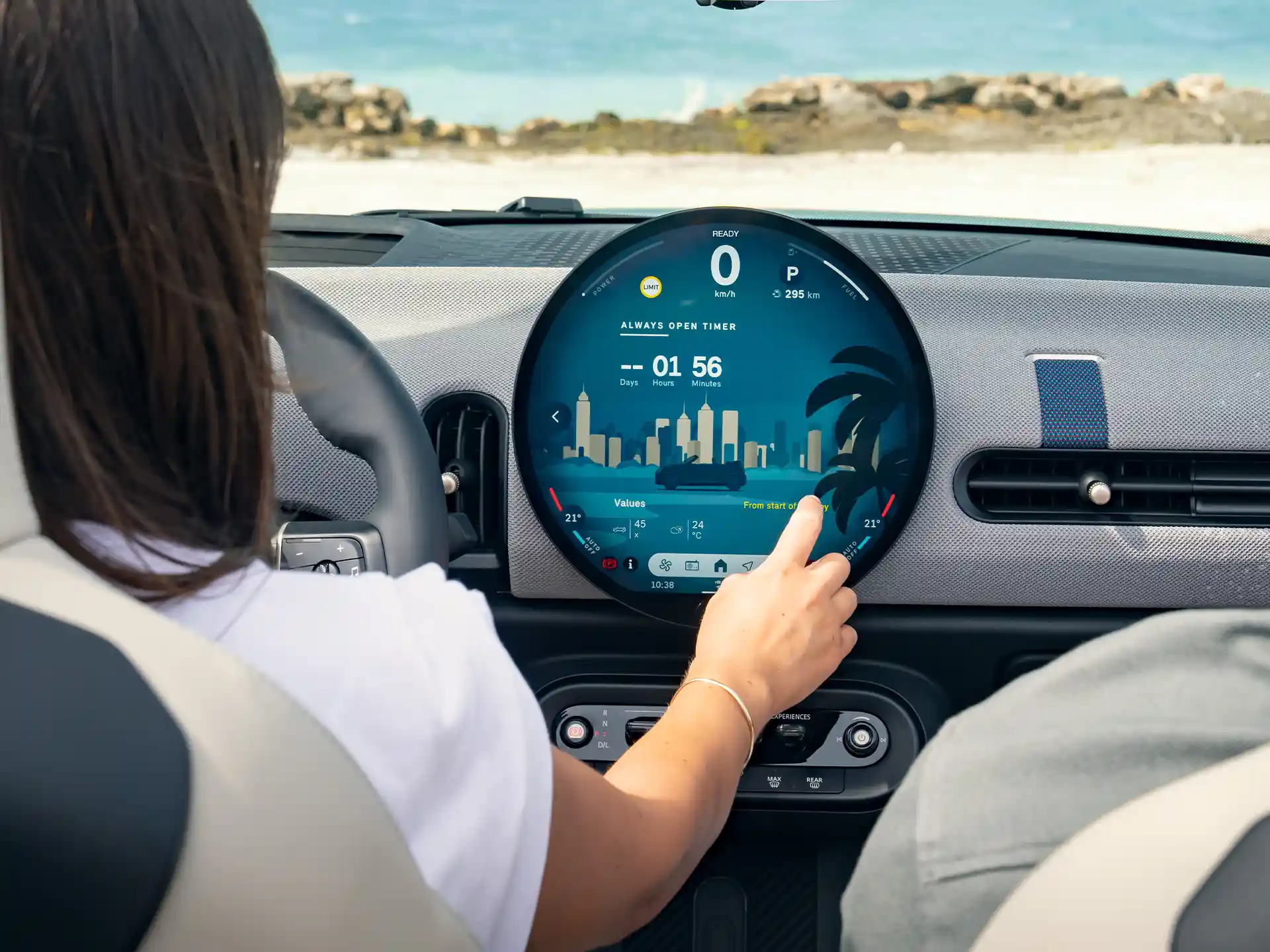 MINI Cooper Cabrio – Kruhový OLED displej