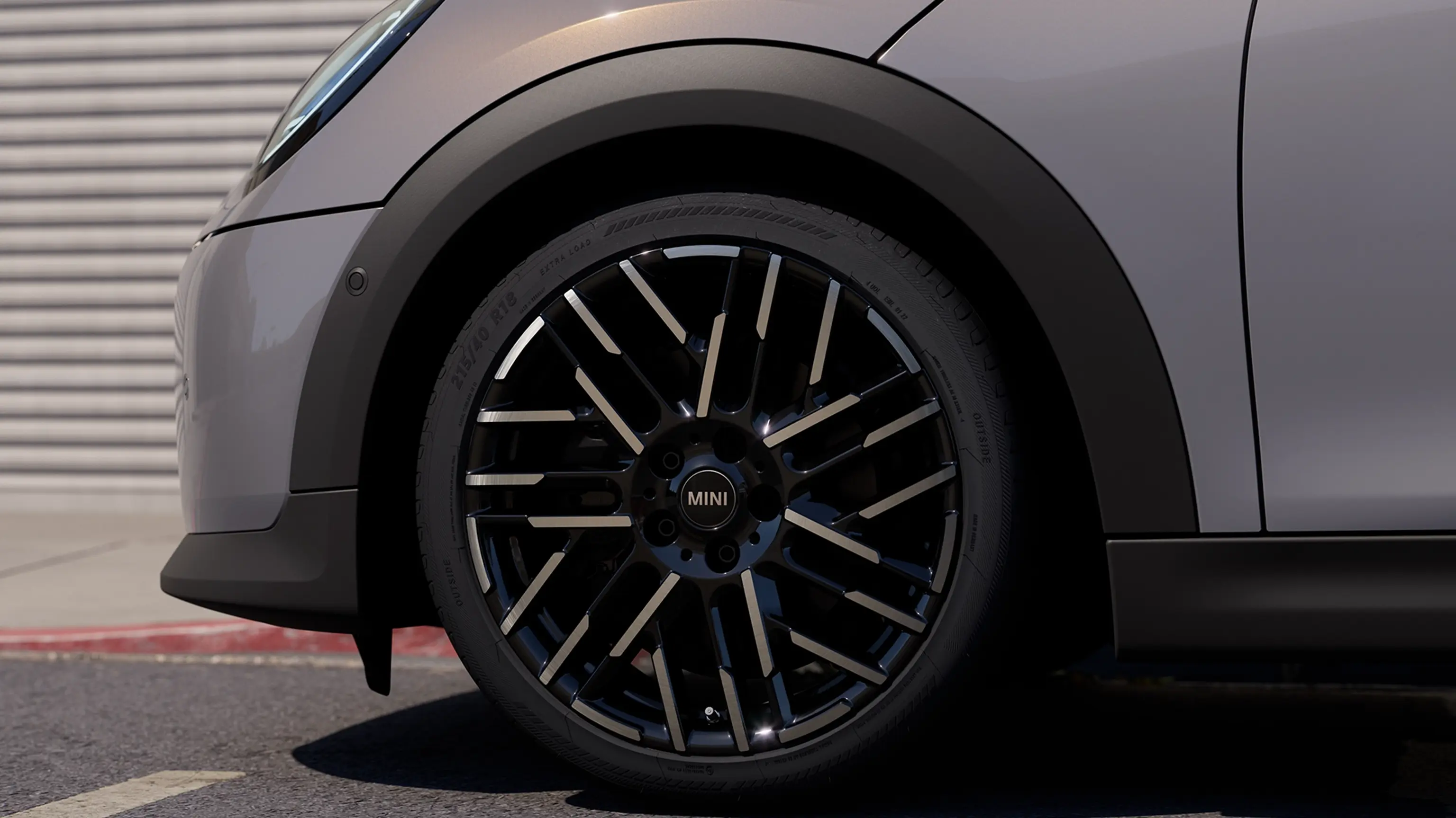 MINI Cooper Cabrio – exteriér vlastnosti – detail kola