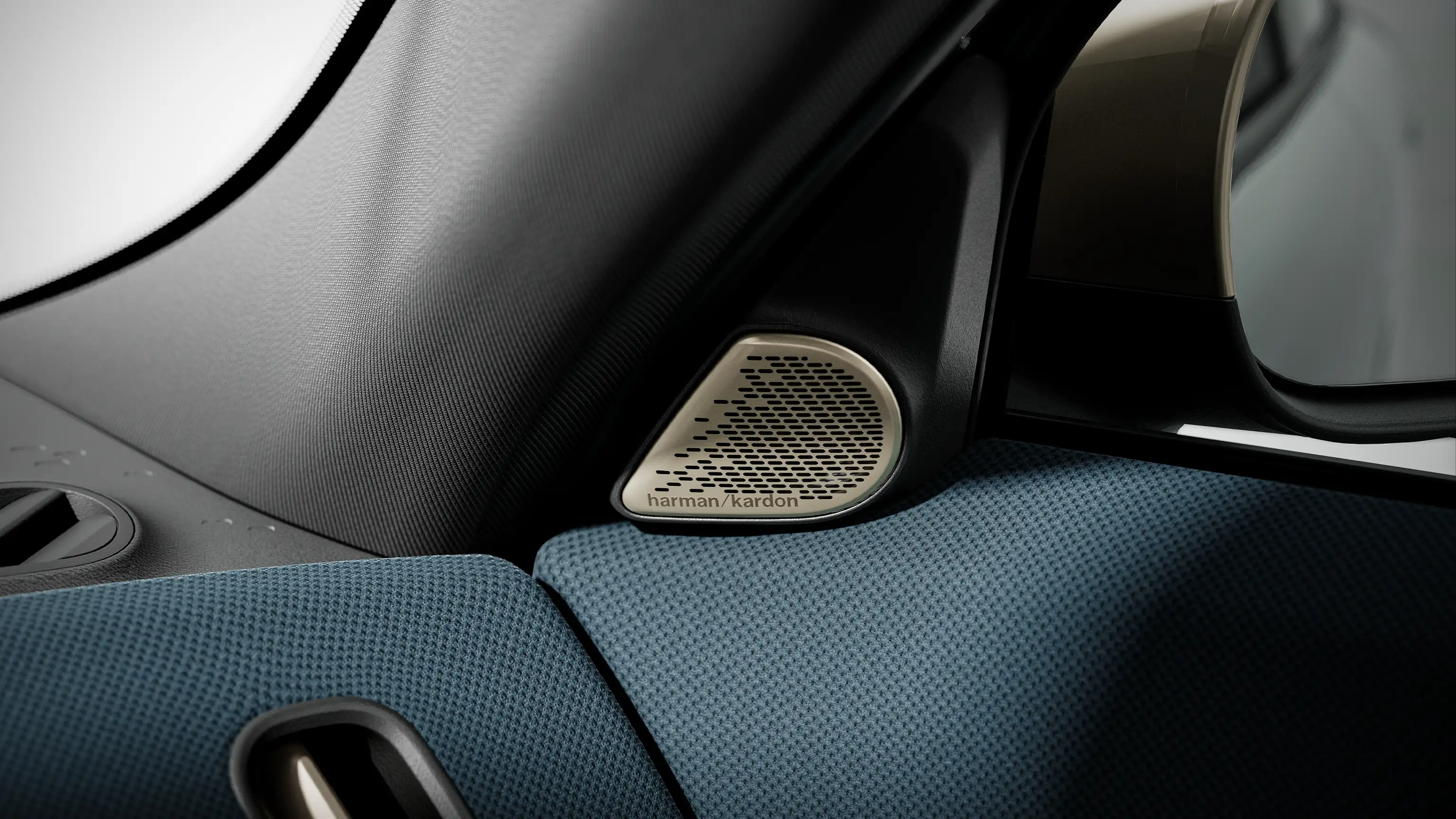 Video audiosystému elektrického MINI Countryman