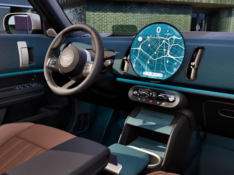 MINI Countryman – interier – Palubní deska s oled centrálním displejem