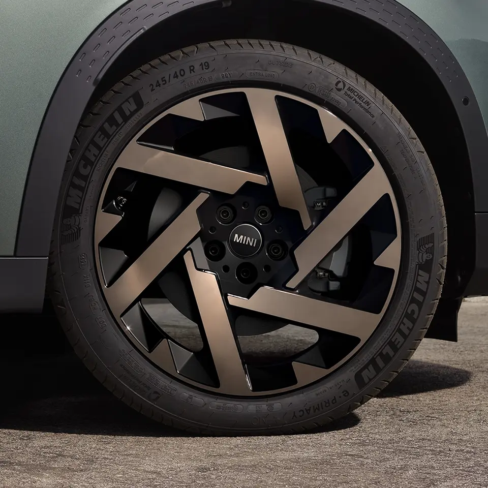 MINI Countryman – exteriér – kola