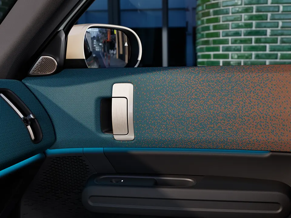 MINI Countryman – interiér – výplň dveří