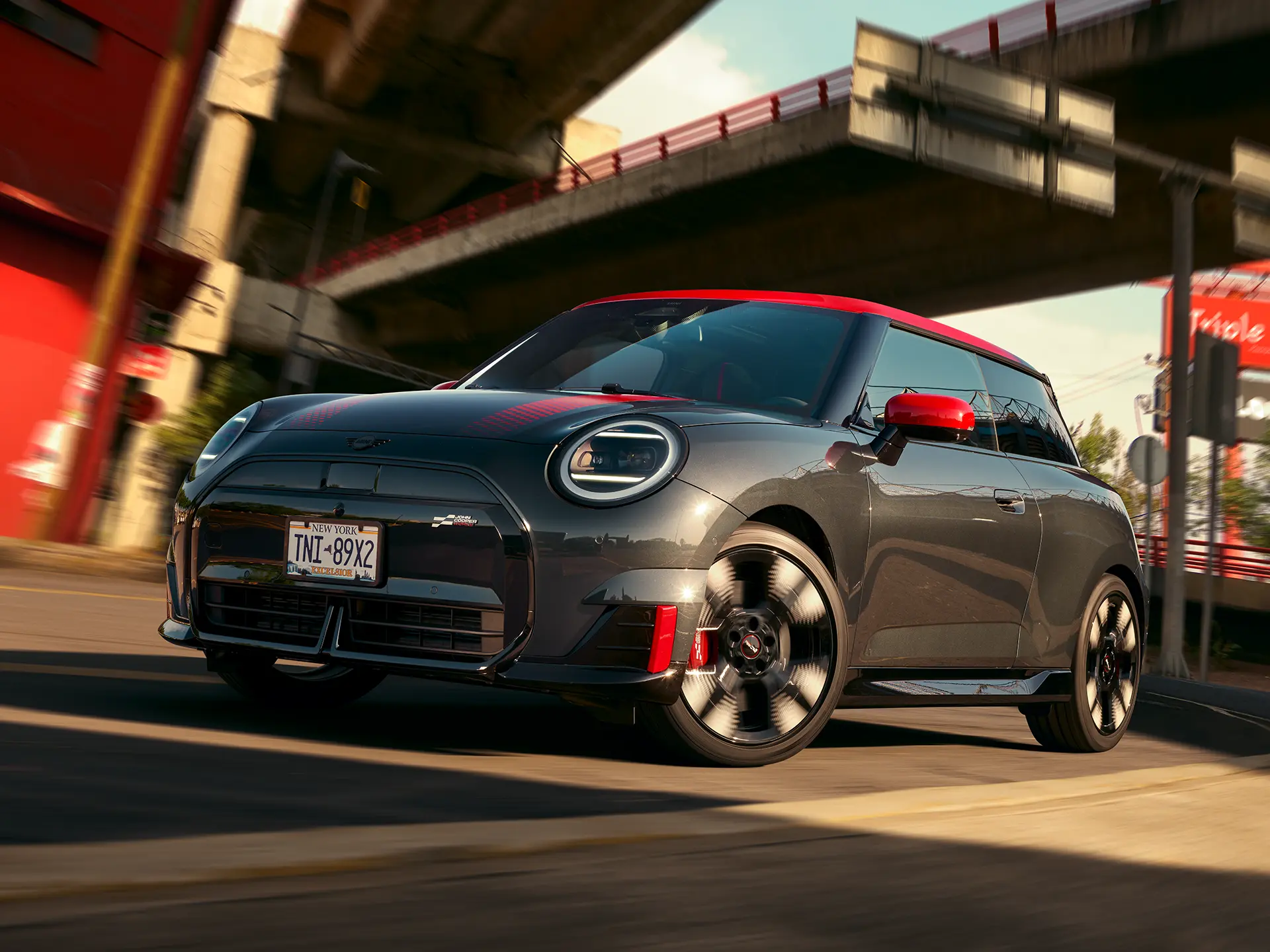MINI John Cooper Works – J01 JCW Pohled z boku