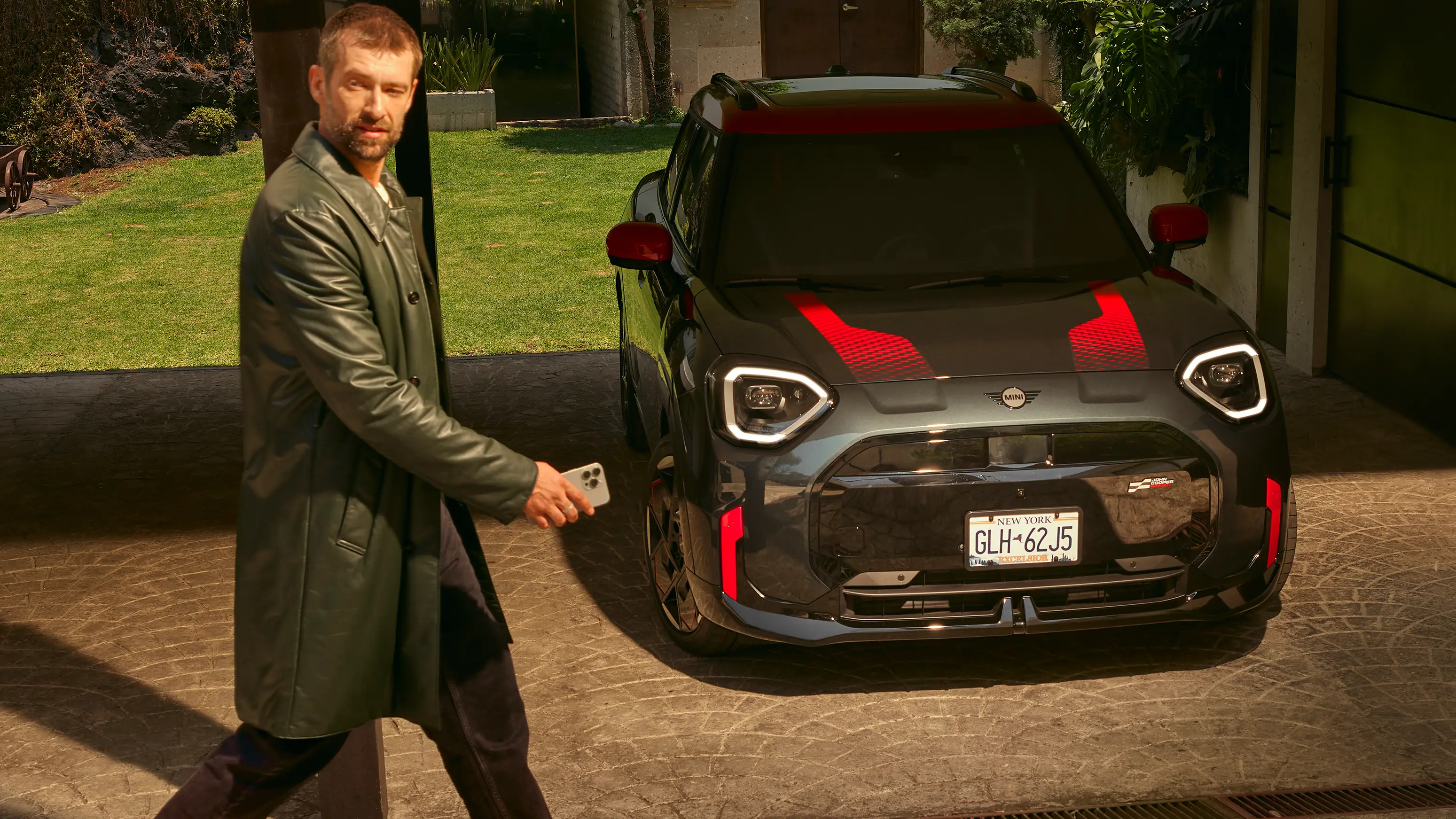 MINI John Cooper Works – MINI Connected