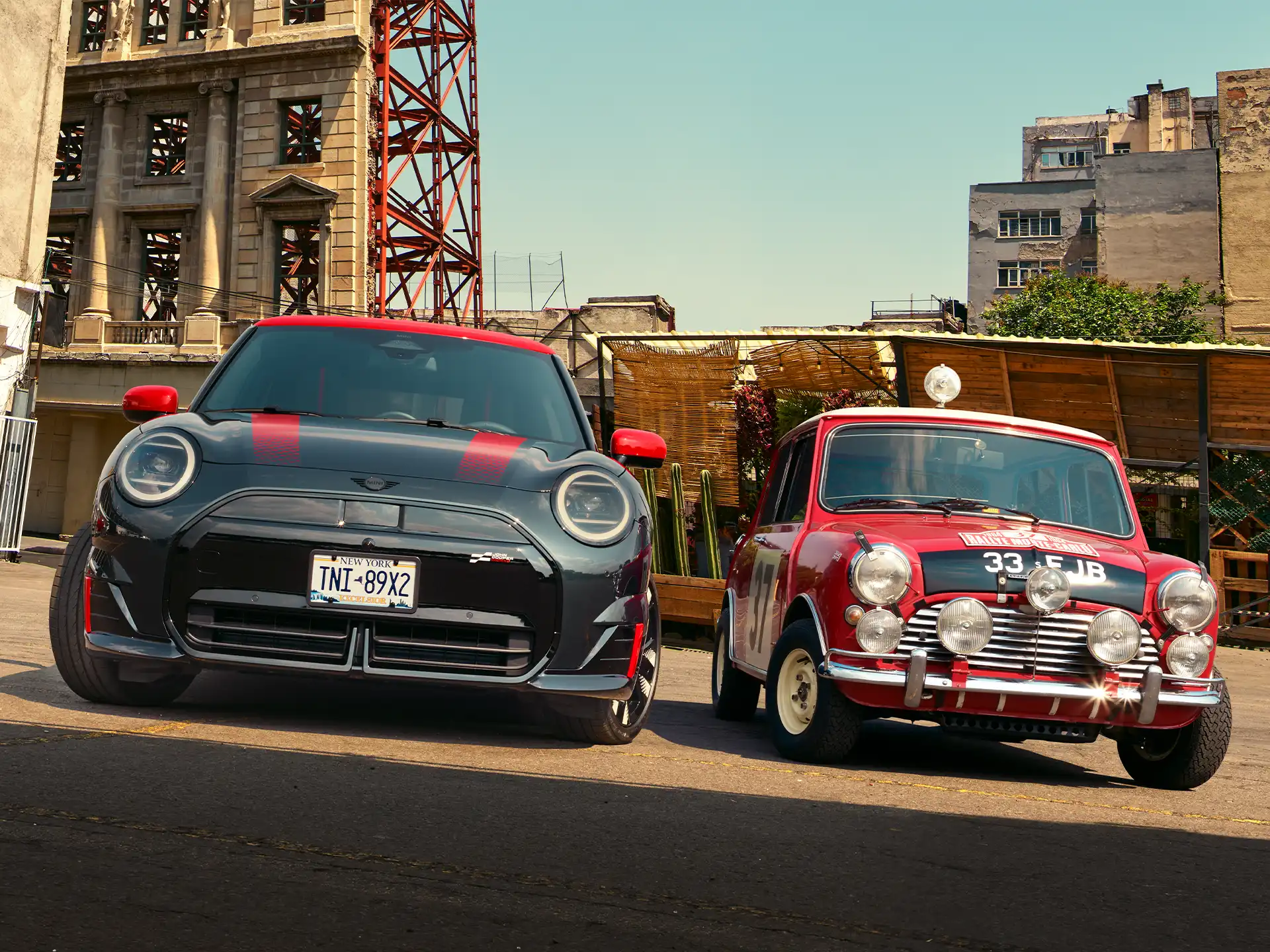 MINI John Cooper Works – záběr celé rodiny
