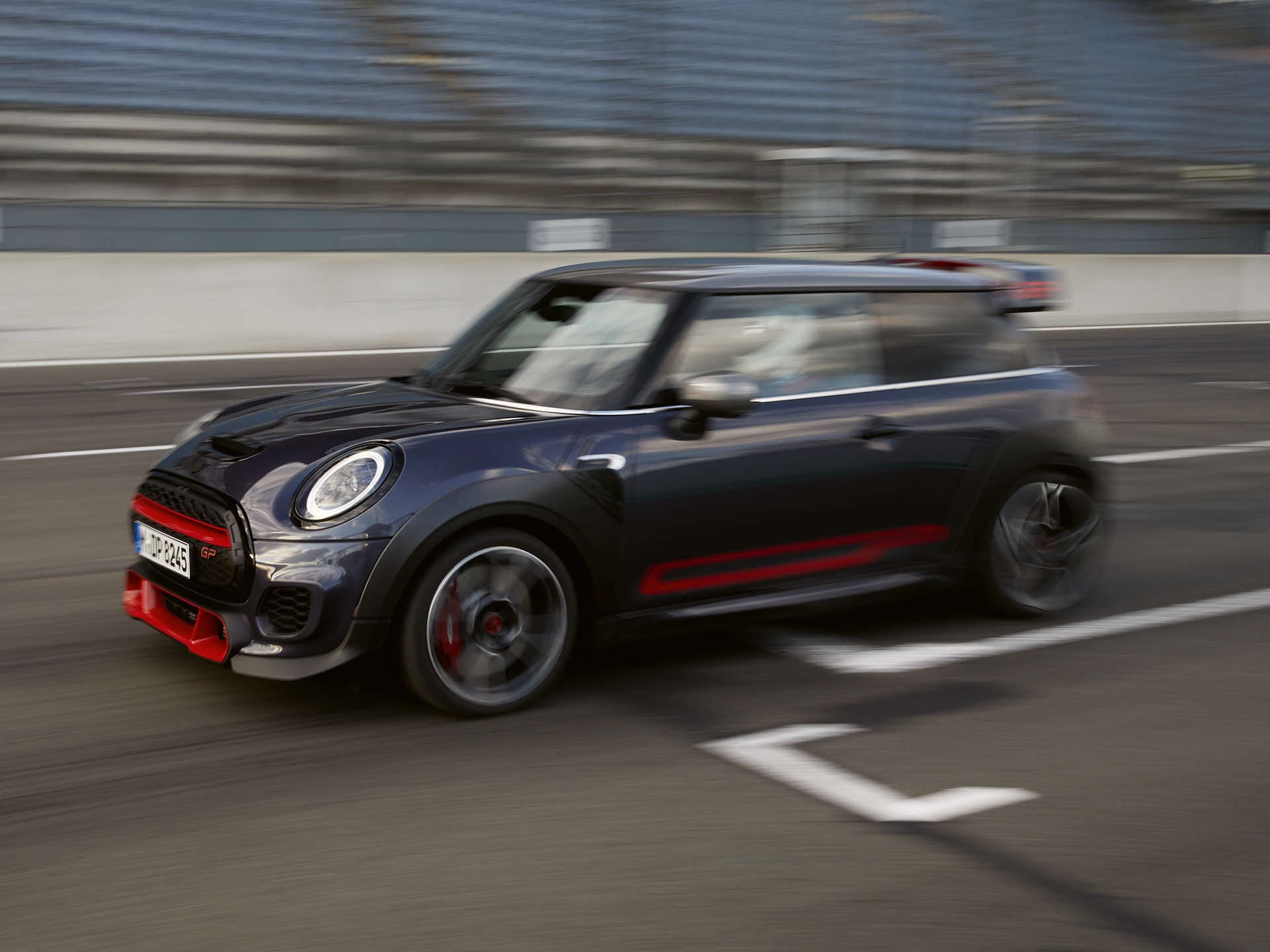 MINI John Cooper Works – Závodní MINI GP