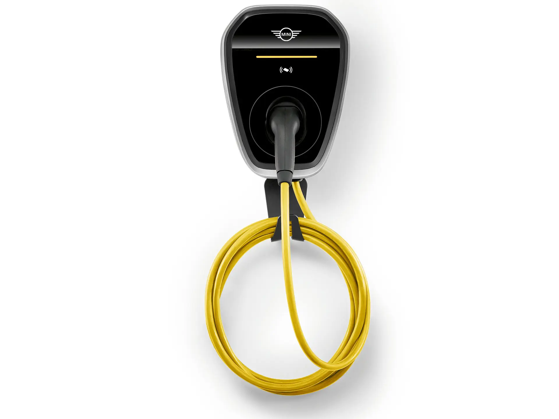 Nabíječka MINI Wallbox Plus pro domácí nabíjení výkonem až 22 kW, namontovaná na zeď.