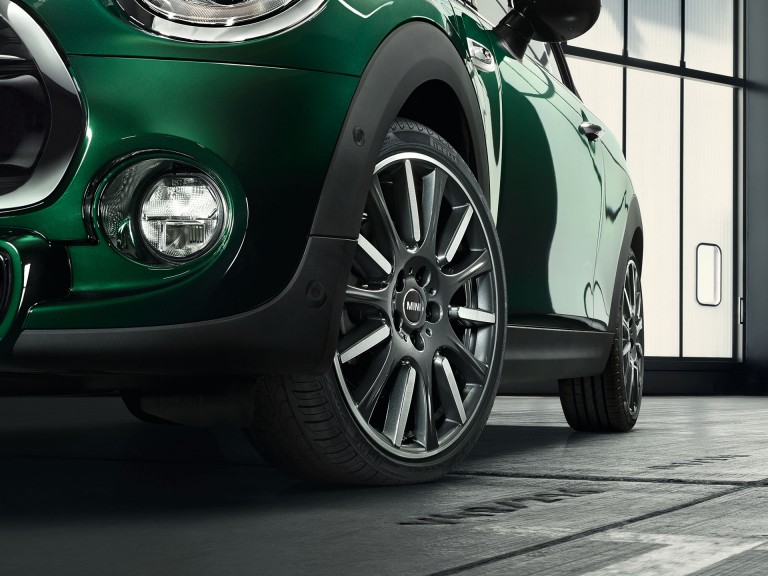MINI 3-dveřové Hatch – zelené  – kola a pneumatiky