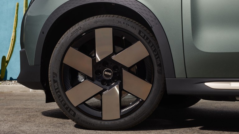 MINI elektrické Countryman