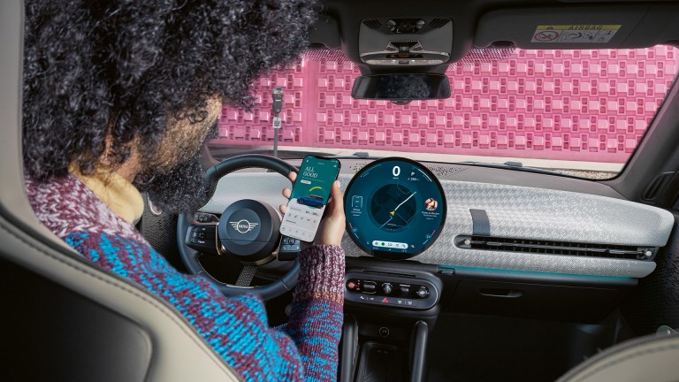 Elektrické MINI – digitální zážitky – aplikace mini