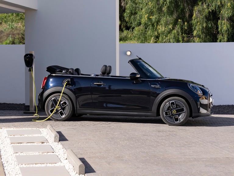First ever all-electric MINI Convertible - overview page teaser