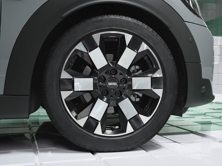 MINI Countryman Untamed Edition – optický paket ALL4 Exterior – MINI logo