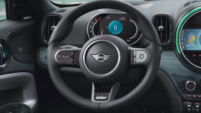 Edice MINI Countryman Untamed Edition – Plug-in hybridní MINI Countryman Untamed Edition – volant čalouněný kůží Nappa