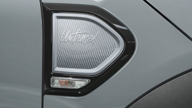 Edice MINI Countryman Untamed Edition – boční ozdoby 