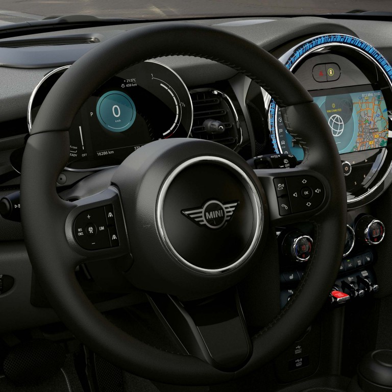 mini connected – kožený sportovní volant