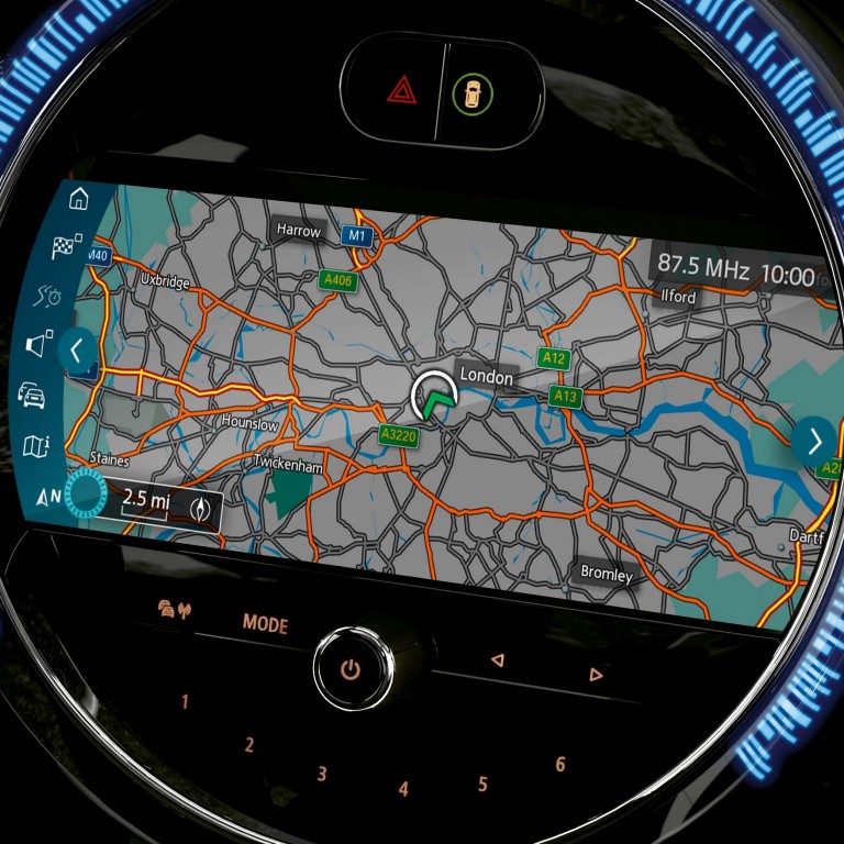 mini connected – navigační systém