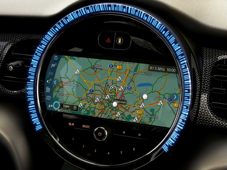 MINI Connected – Pakety – Connected Navigace