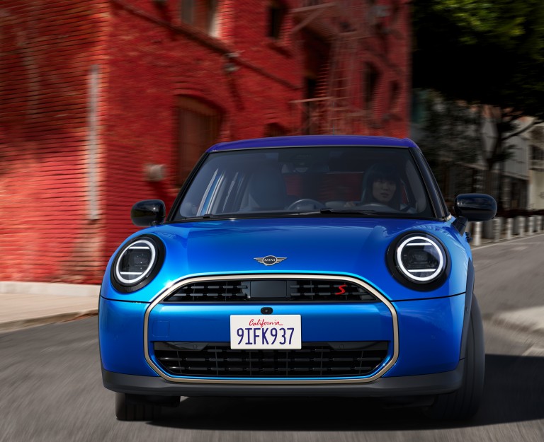 MINI Cooper 5dveřové – exteriér – vlastnosti